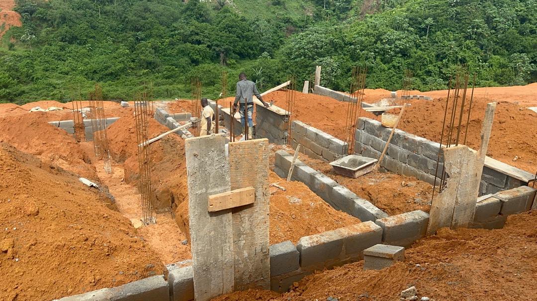Construction d\\\'une belle cité a djorobité 